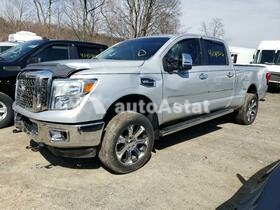 Nissan Titan