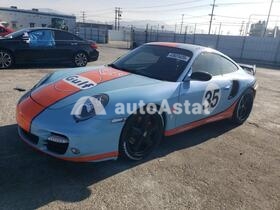 2001 Porsche 911 #1